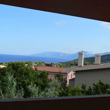 Spacious House Whit Garden-8sleeps-nice View Cala Gonone