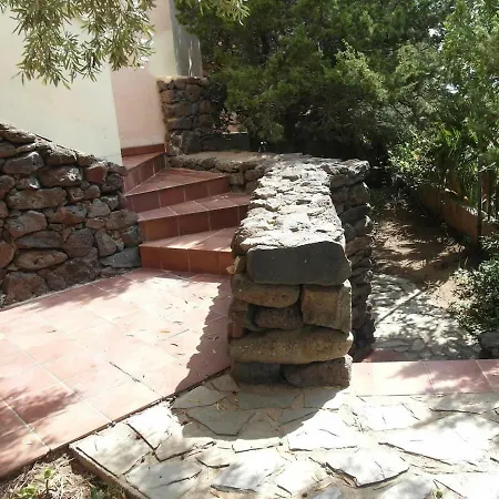 Casa de Férias Spacious House Whit Garden-8sleeps-nice View Cala Gonone