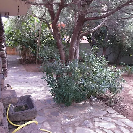 Spacious House Whit Garden-8sleeps-nice View Casa de Férias Cala Gonone