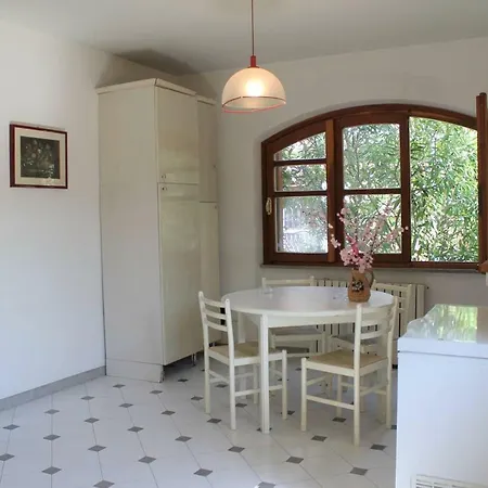 Spacious House Whit Garden-8sleeps-nice View Casa de Férias *