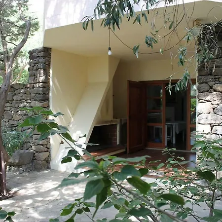Spacious House Whit Garden-8sleeps-nice View Cala Gonone