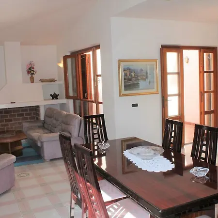Spacious House Whit Garden-8sleeps-nice View Casa de Férias