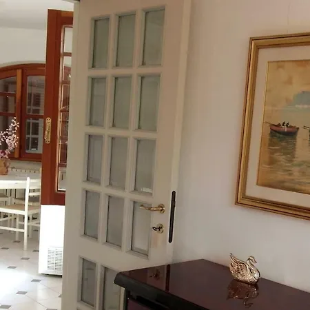 Spacious House Whit Garden-8sleeps-nice View